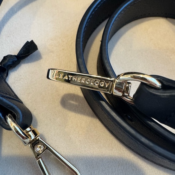 EUC LEATHEROLOGY PARKER SATCHEL BLACK - Picture 2 of 13